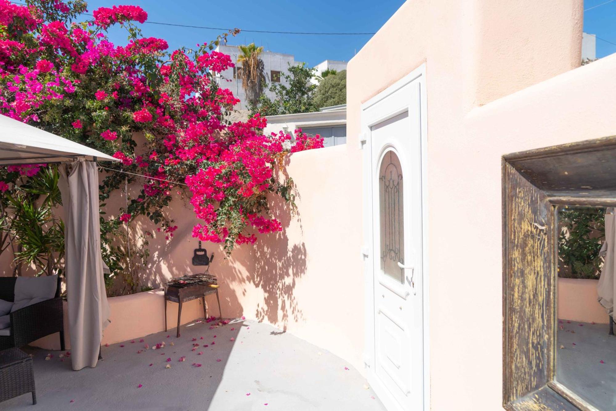 Santorini Oasis- Cave House Vila Fira  Exterior foto
