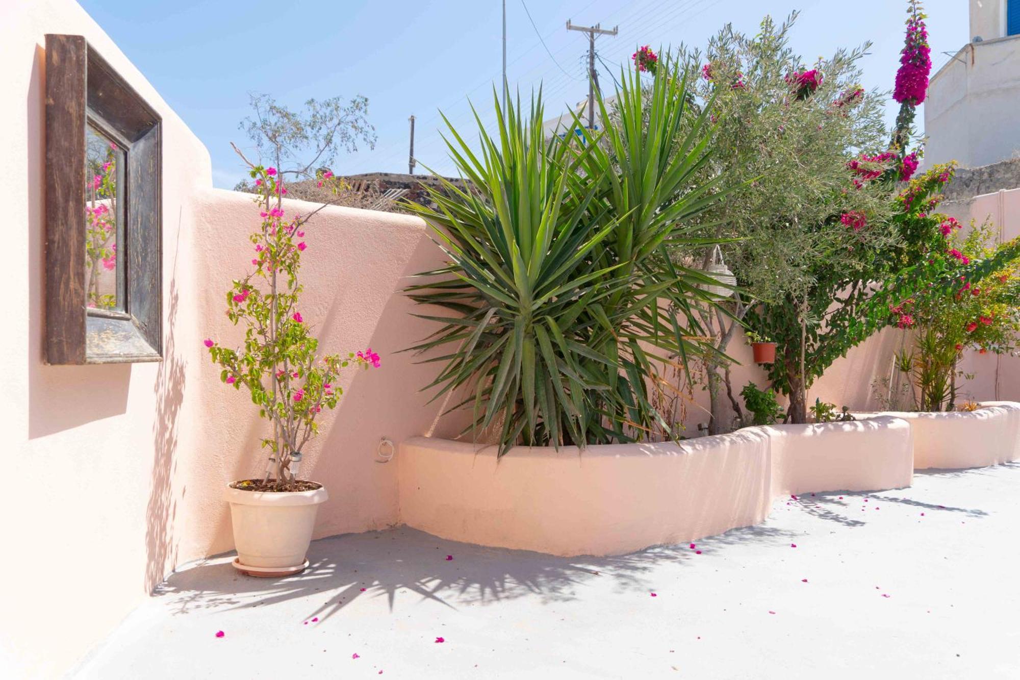 Santorini Oasis- Cave House Vila Fira  Exterior foto