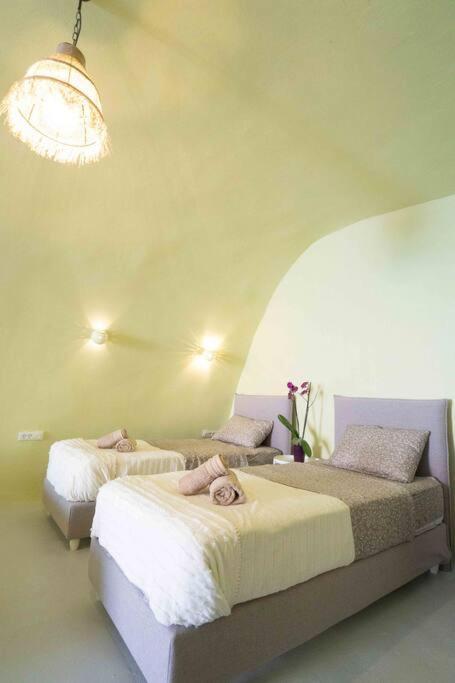 Santorini Oasis- Cave House Vila Fira  Exterior foto