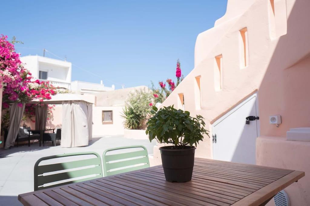 Santorini Oasis- Cave House Vila Fira  Exterior foto