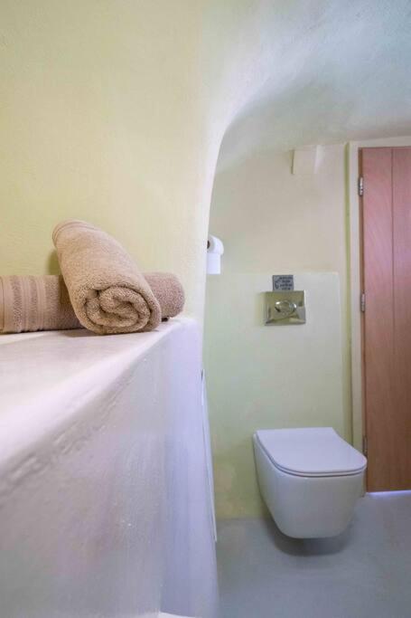 Santorini Oasis- Cave House Vila Fira  Exterior foto